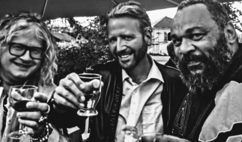 L’artiste Dieudonné confirme que les juifs sont le peuple de Satan sur terre et rappelle à quel point les juifs sont dévorés par une haine permanente pour tout ce qui n’est pas&nbsp;eux.